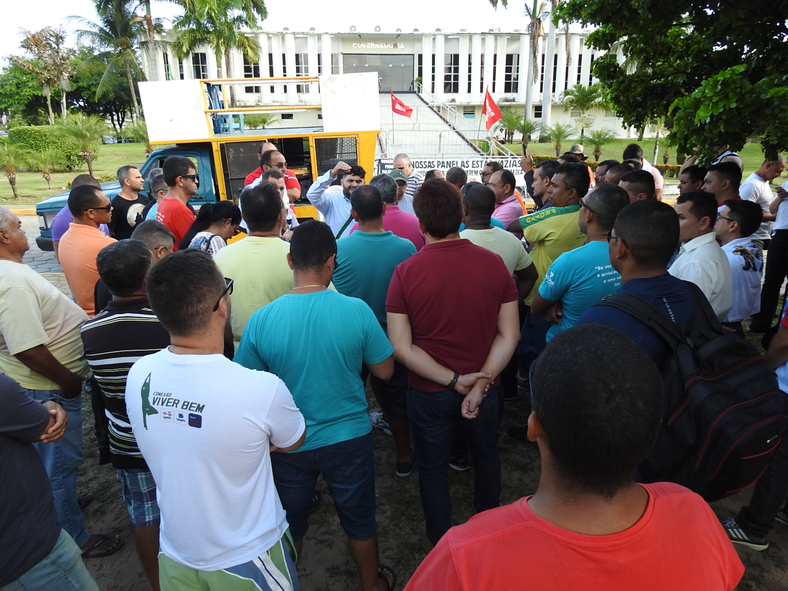 Policiais e bombeiros militares decidem seguir operação 'Segurança com Segurança' a partir desta terça