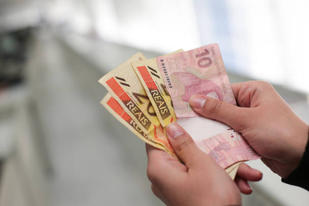 Mercado financeiro aumenta projeção para crescimento da economia