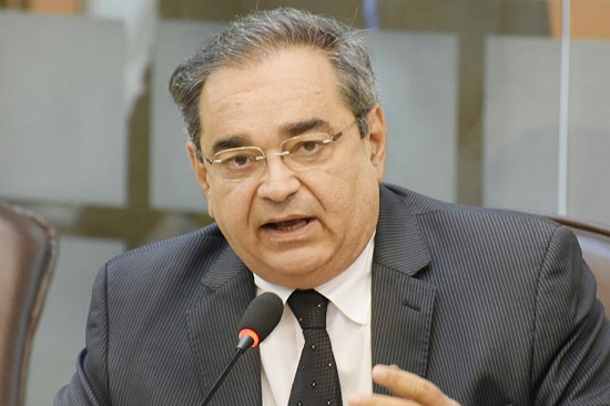"Interesses inconfessáveis": Prefeito Álvaro Dias condena exploração das "tragédias" que ocorrem na Ponte Newton Navarro