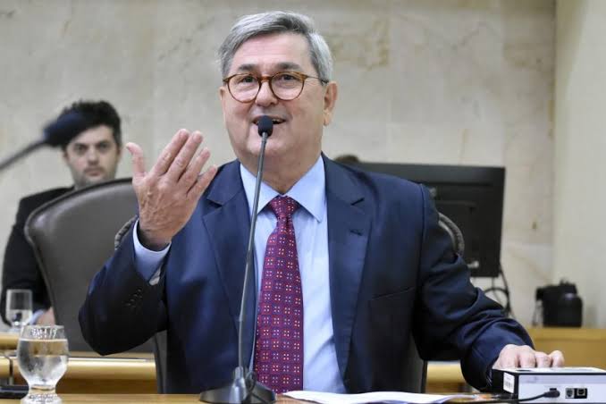 Ezequiel, Tomba e Adjuto confirmam liderança na corrida para ALRN na pesquisa Blog Gustavo Negreiros/Item Consultoria