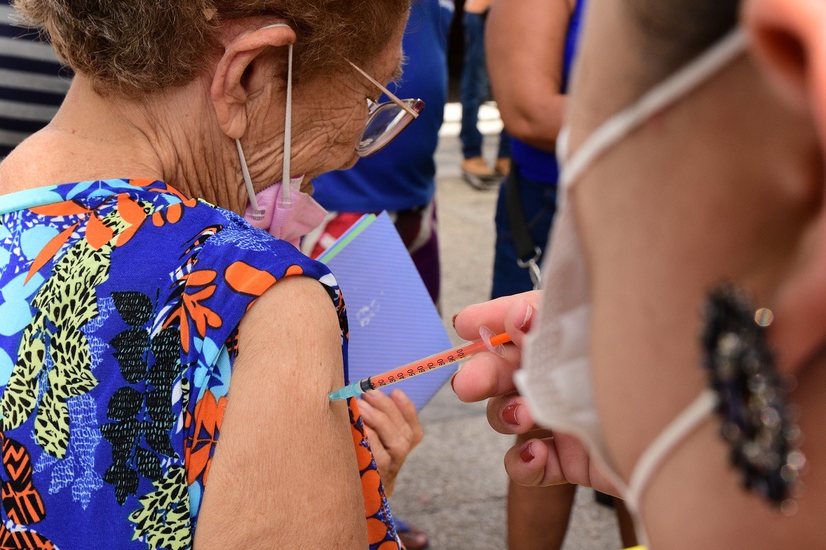 RN faz campanha para vacinar pessoas com D3 em atraso e iniciar 4ª dose em idosos