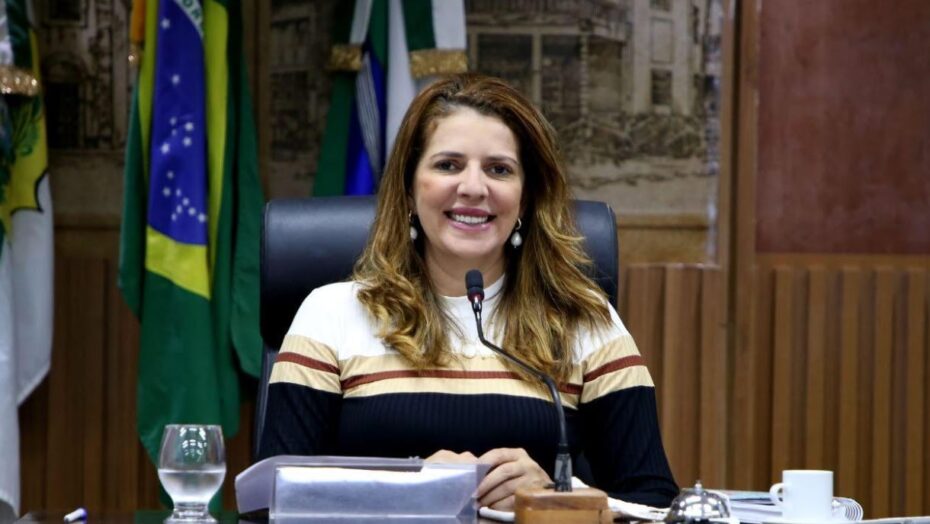 PDT, 'de Carlos Eduardo', destitui presidente municipal e vai à Justiça para impedir saída de vereador