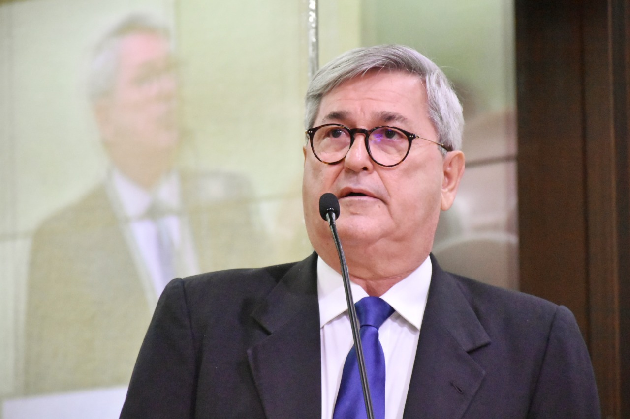 Tomba Farias critica fechamento do hospital Ruy Pereira e denuncia que pessoas perdem braços e pernas por falta de atendimento no RN