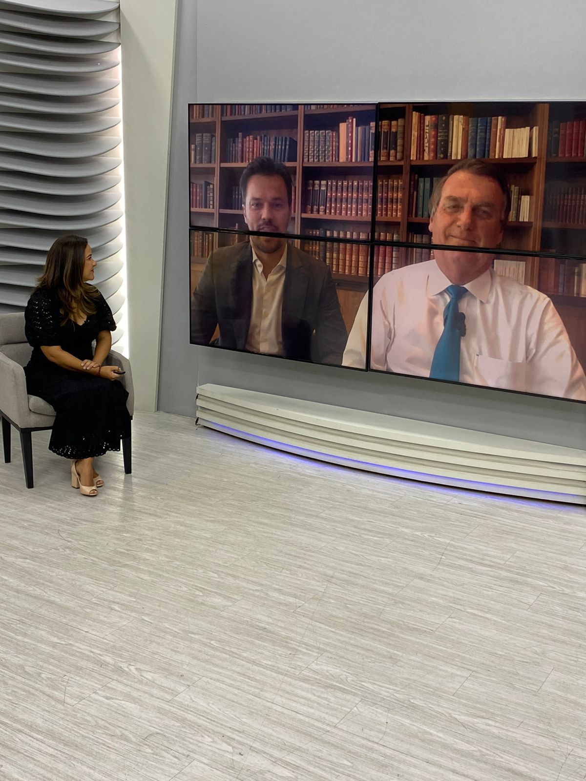 TV Ponta Negra exibe entrevista exclusiva com o presidente Jair Bolsonaro no Jornal do Dia desta quarta-feira
