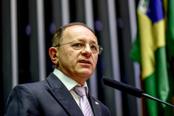 Saída de Benes Leocádio da presidência do Republicanos sinaliza ida do deputado para o União Brasil