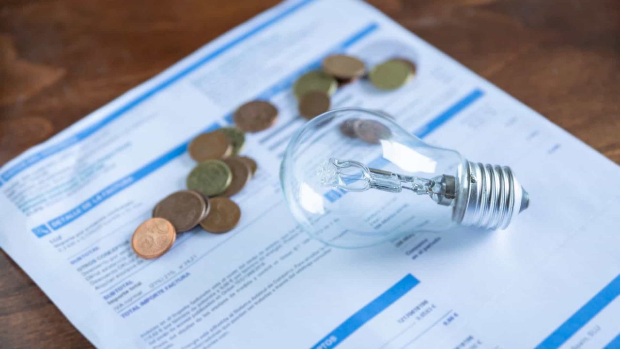 PESANDO NO BOLSO: contas de luz deverão ficar mais caras com alta do diesel