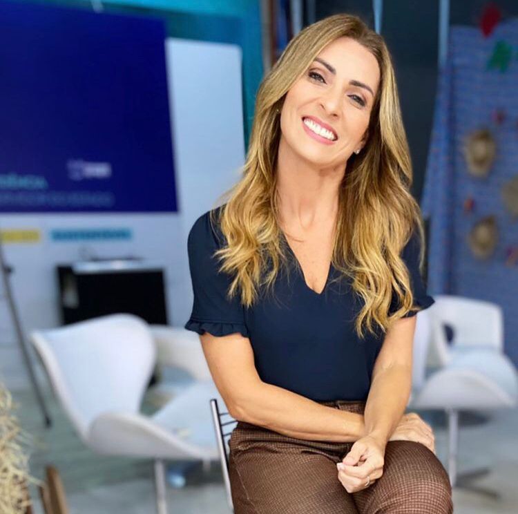 Jornalista Lídia Pace é a nova apresentadora da TV Ponta Negra; Ela volta à emissora, após 16 anos