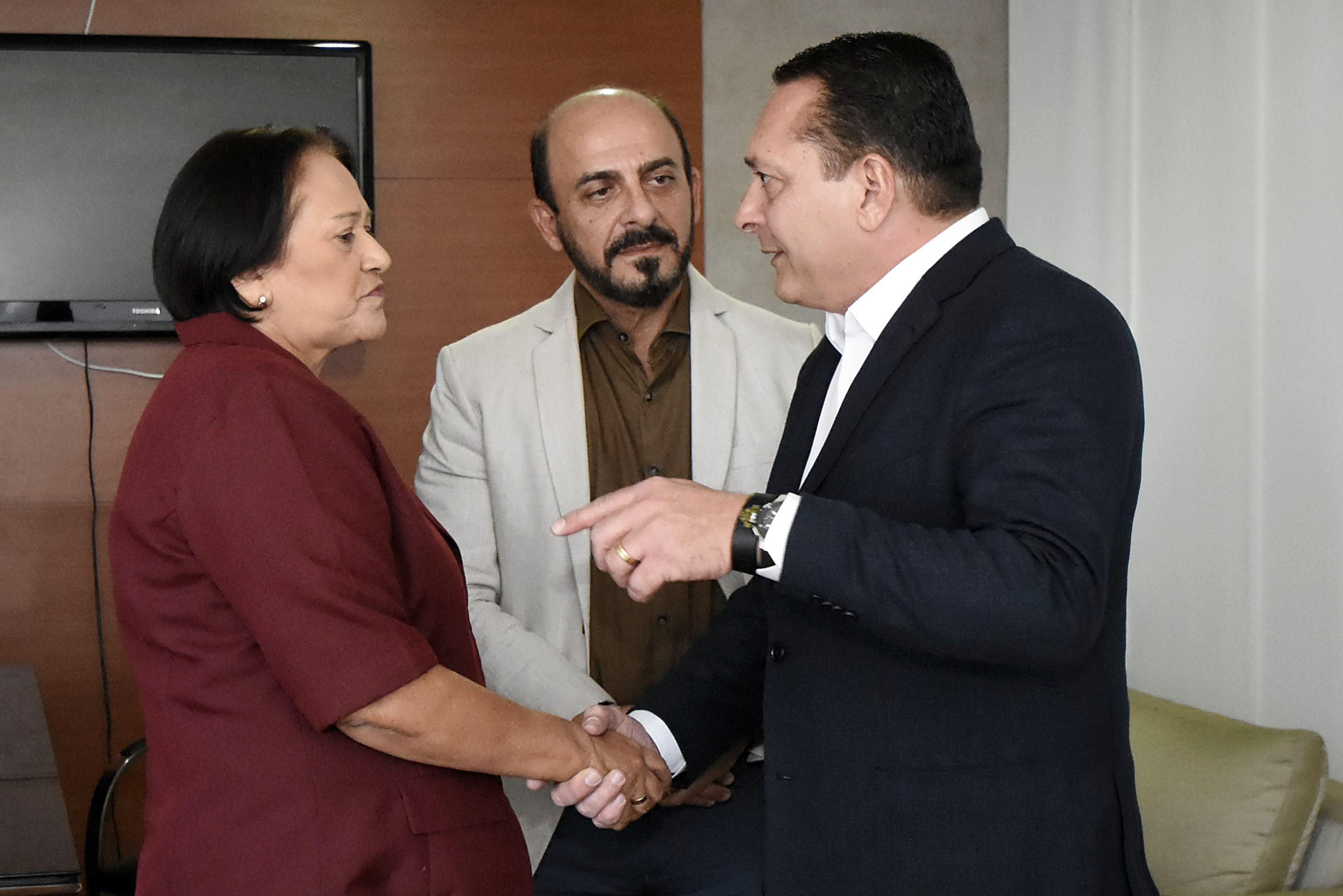 Reunião de Fátima  com  Ezequiel vai oficializar ou não a candidatura do deputado ao Governo