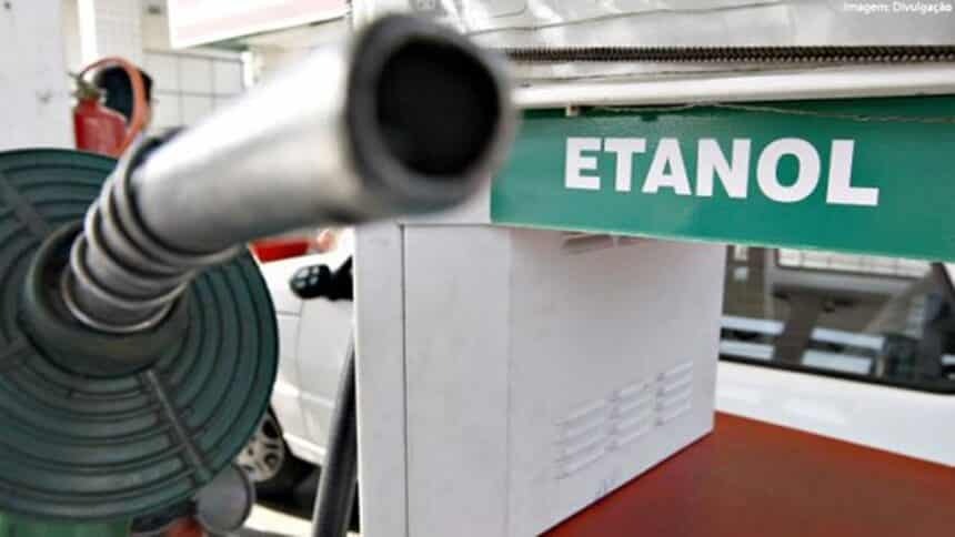 Preço do etanol dispara, inexplicavelmente, e pressiona motoristas, em Natal, a abastecer com gasolina