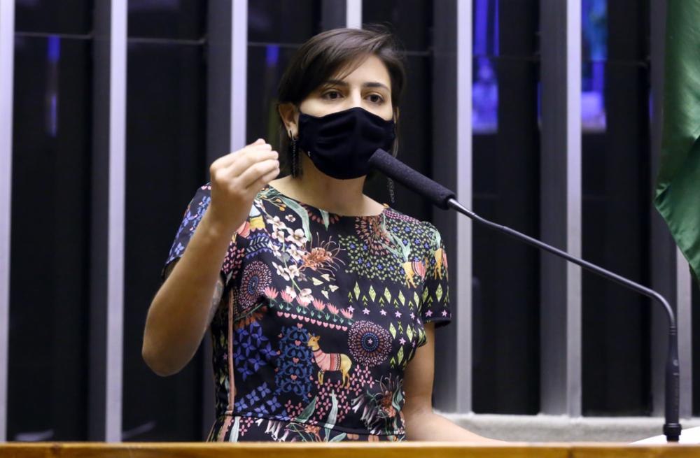 MIMIMI: Deputada é contra aliança do PT com PDT/MDB, mas vai seguir cartilha da 'madrinha' Fátima Bezerra e do 'padrinho' Lula