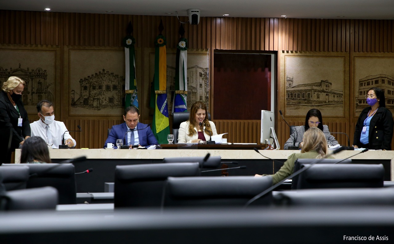 Comissão da Câmara de Natal aprova projetos para mulheres, crianças e trabalhadores da limpeza