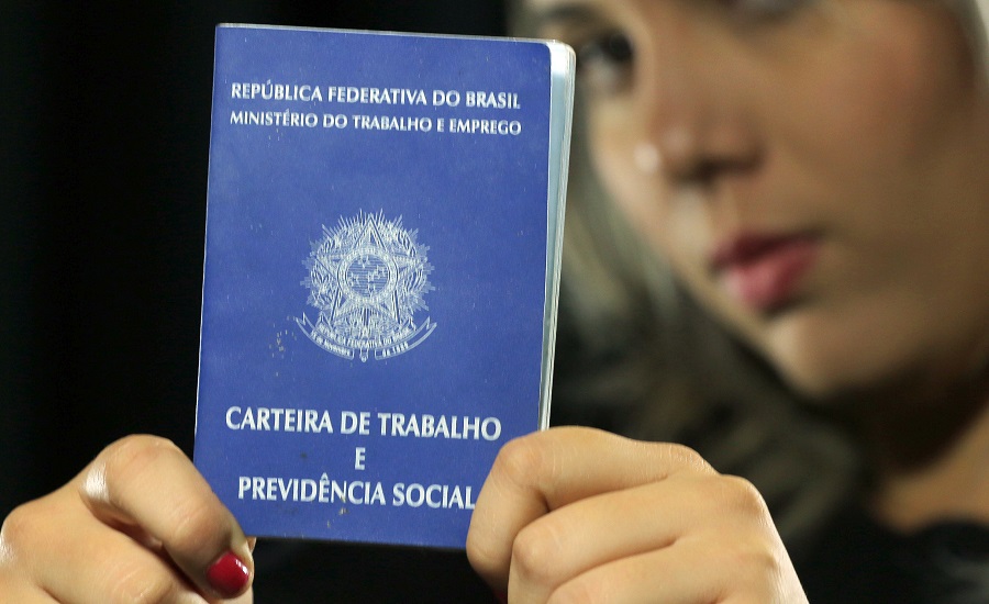 Desligamento de trabalhadores por morte sobe 73% na pandemia
