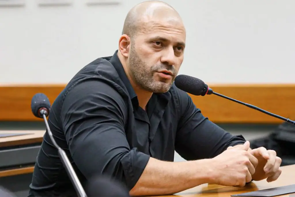 Parlamentares do RN se pronunciam em redes sociais sobre indulto concedido a Daniel Silveira