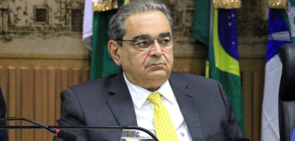 AVISO AOS NAVEGANTES: Álvaro Dias não quer apoiar Fábio Dantas para o governo do RN, nem adianta "intermediários" encherem o seu saco