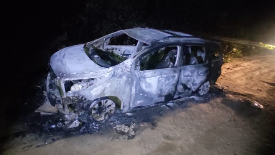 Polícia encontra corpo carbonizado dentro de carro incendiado em Nísia Floresta