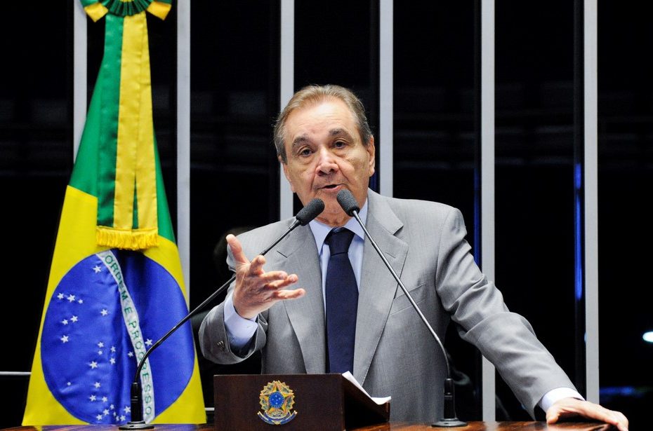 José Agripino insistirá para Ezequiel ser candidato ao Governo do RN e declara apoio