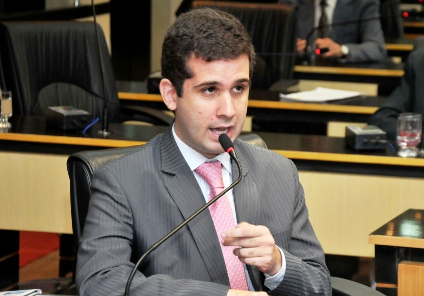 Felipe Alves sobre ação do PDT: "Não irei me acovardar diante desse grave atentado à soberania popular"
