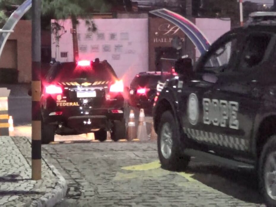 PF cumpre mandados no RN e estados vizinhos para combater organização criminosa especializada no tráfico de drogas e lavagem de dinheiro