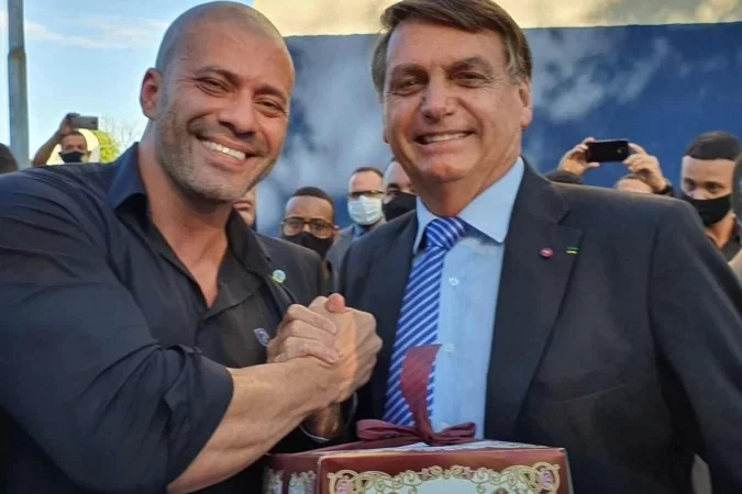 Comissão de Interclube  de Militares emite nota em favor de indulto concedido ao deputado Daniel Silveira