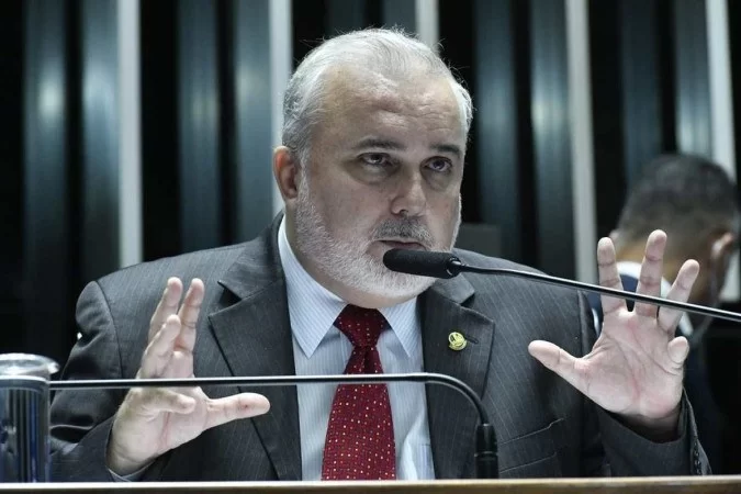 Senador Jean Paul é cotado para assumir ministério ou a presidência da Petrobras, caso Lula vença as eleições