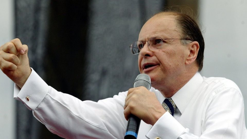 Fechados com Bolsonaro: Pastores midiáticos vivem crise e reduzem espaço na TV aberta