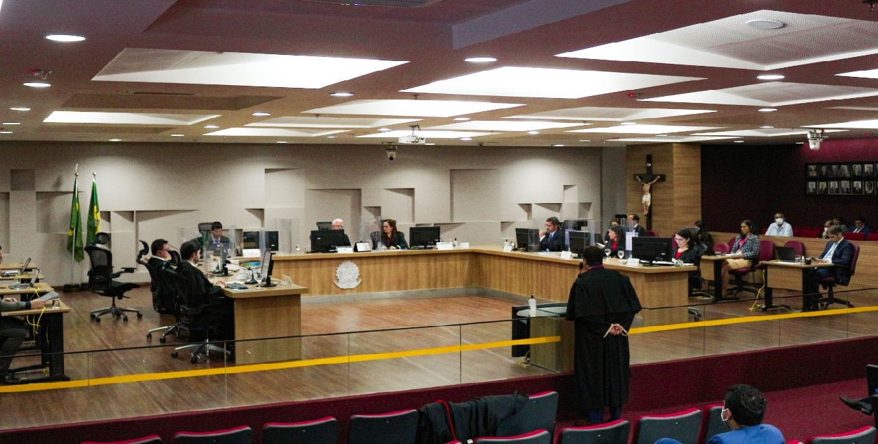 TRE-RN reforma sentença e mantém prefeita e vice-prefeito de Serra de São Bento nos cargos 