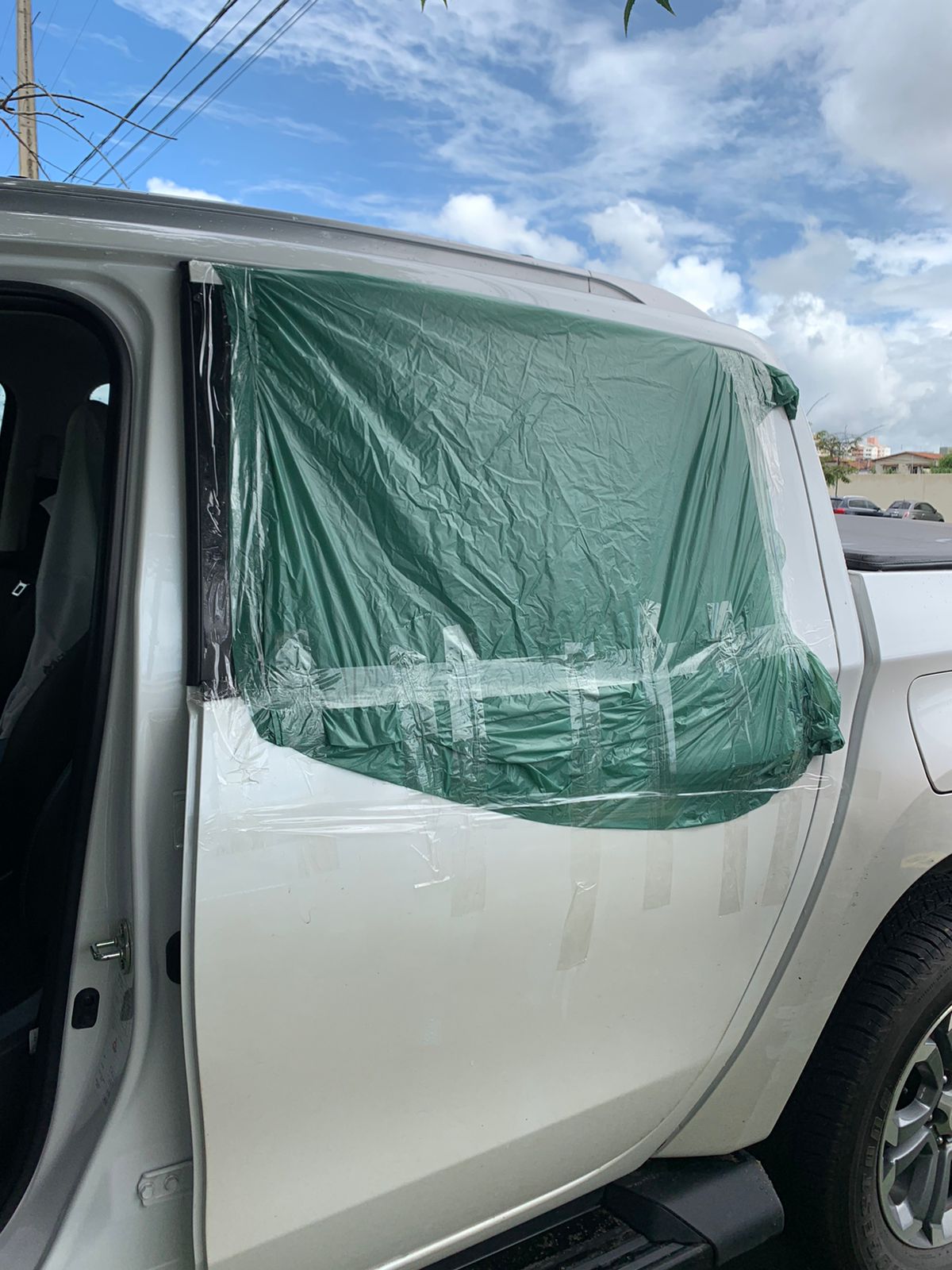 Médico tem carro arrombado e utensílios cirúrgicos roubados na zona norte de Natal