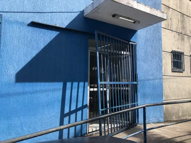 Criminosos arrombam laboratório público e furtam 8 computadores durante a madrugada em Parnamirim
