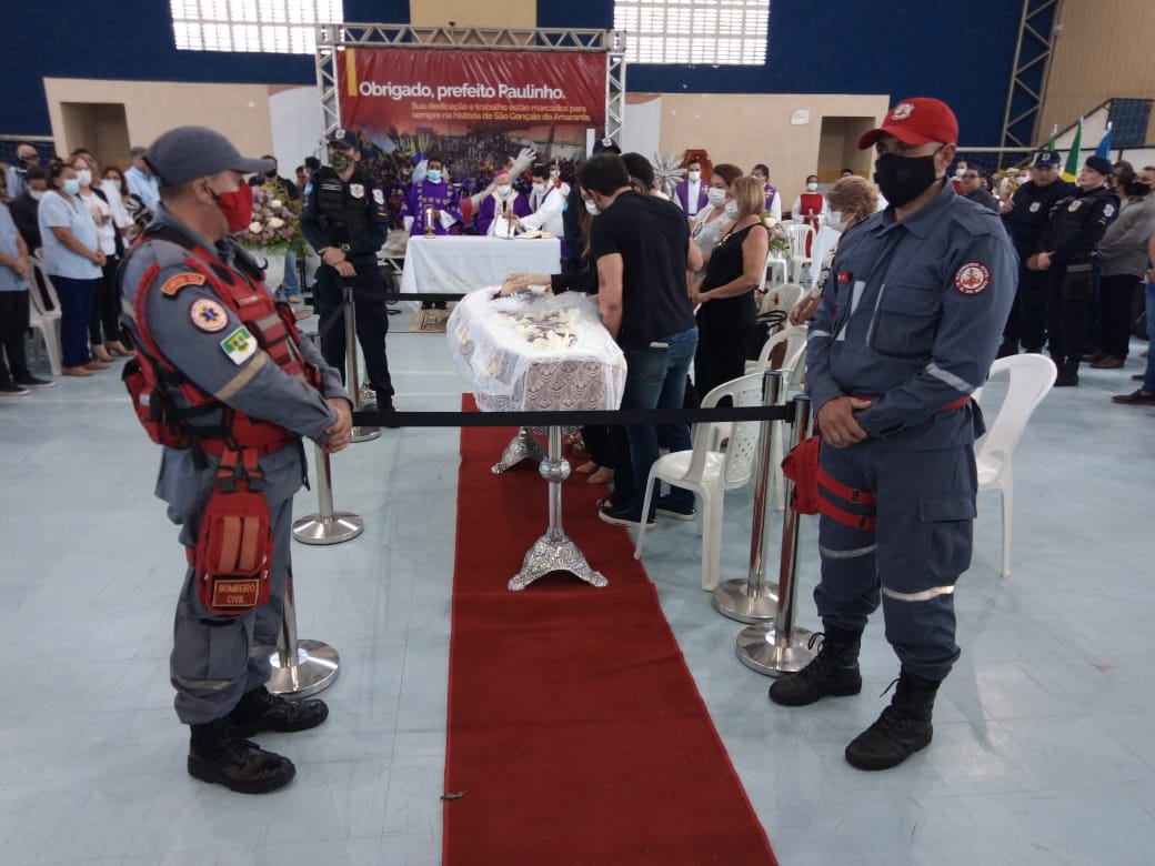 Corpo do prefeito Paulo Emídio será sepultado na manhã desta terça-feira