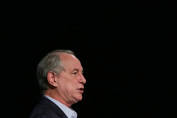 Sem Ciro Gomes, Lula seria eleito no 1º turno, aponta pesquisa Quaest