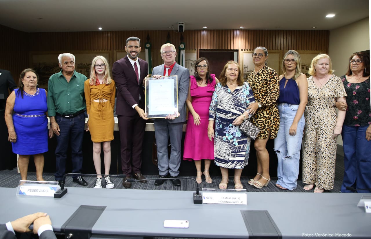 Câmara de Natal outorga cidadania natalense ao deputado Ubaldo