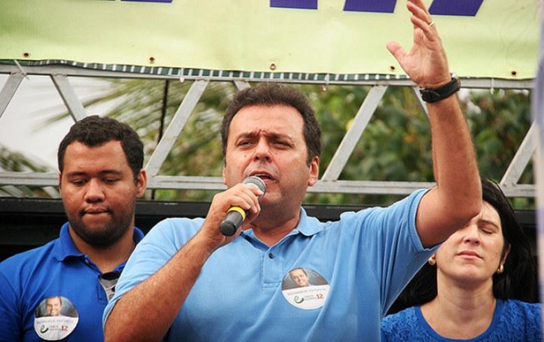 INCONGRUÊNCIA: Na véspera da visita de Lula a Natal, Carlos Eduardo participa de evento com Ciro Gomes