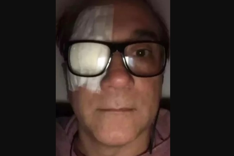 Vocalista do Biquini Cavadão faz alerta após retirar tumor do olho