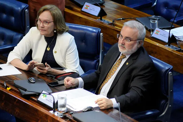 CONTRAMÃO: Zenaide Maia e Jean Paul Prates votam contra projeto que reduz ICMS dos combustíveis