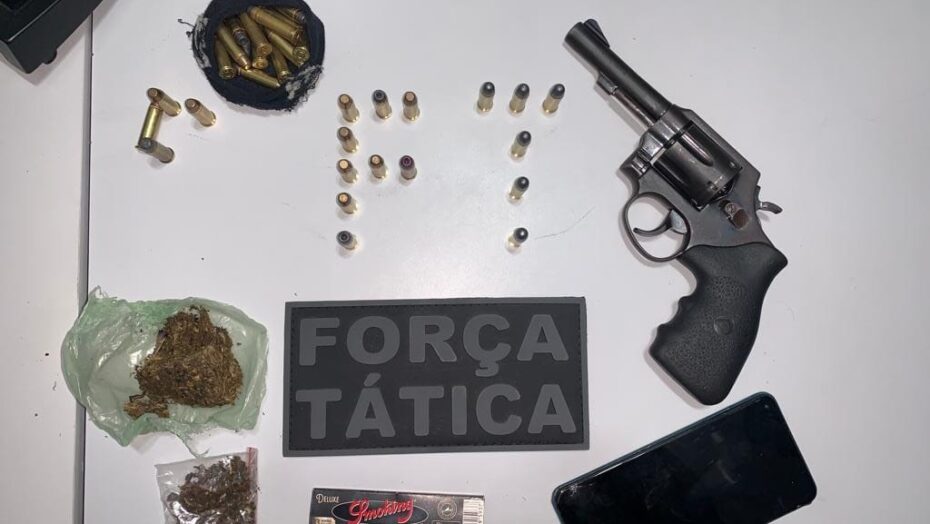 PM prende suspeito com drogas, arma e munição em pousada no Oeste Potiguar