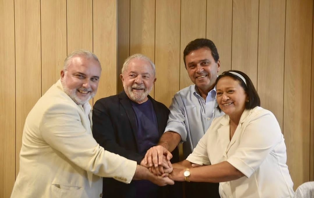 Lula 'sacramenta' Carlos Eduardo como candidato do PT ao Senado e Jean Paul Prates à suplência