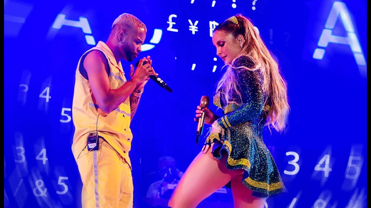 Claudia Leitte é expulsa de São João em Caruaru e desabafa: “Arrasada”