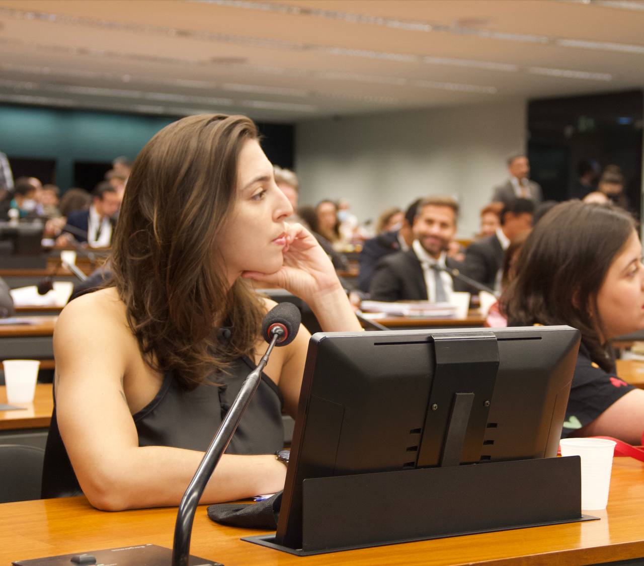 Deputada Natália Bonavides apresenta projeto para retirar Petrobras do programa de privatizações