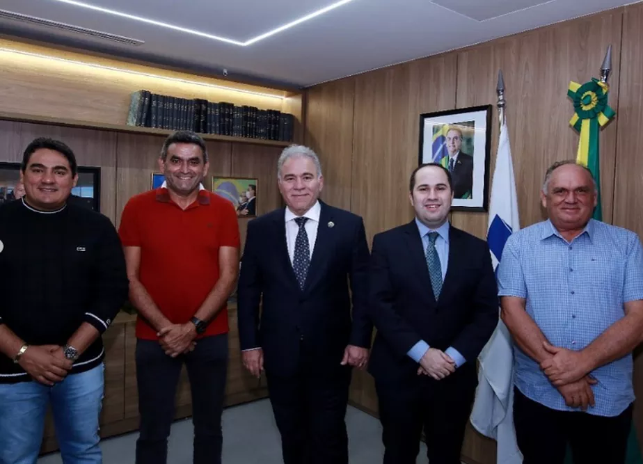 Caso Queiroguinha: filho de ministro da Saúde atua como intermediário de pedidos de recursos, relatam prefeitos