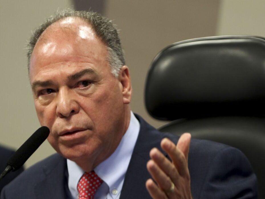 Preço da gasolina pode cair até R$ 1,65 por litro, afirma relator da PLP do ICMS