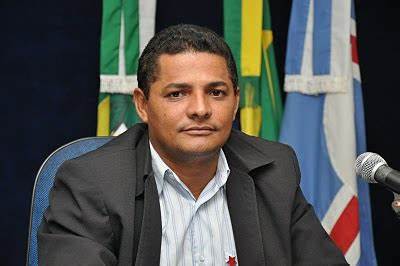 Prefeito de São Gonçalo exonera sobrinho da ex-primeira dama Terezinha Maia e cargos ligados ao ex-prefeito Paulo Emídio