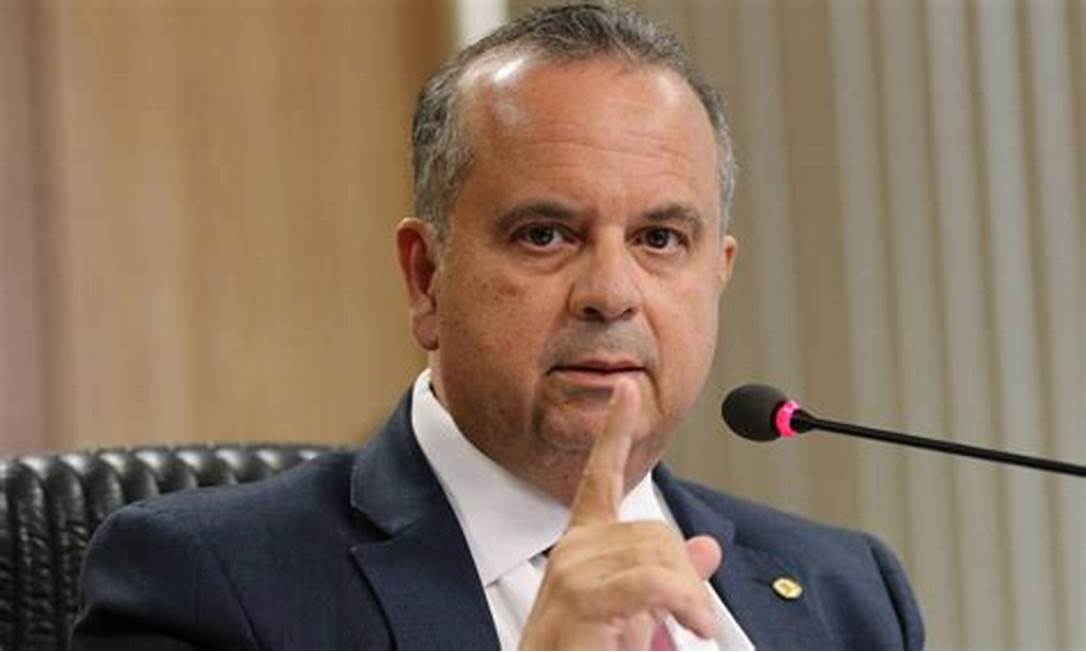 MAMATA: Rogério Marinho diz que “PT quer a volta do pão com mortadela”