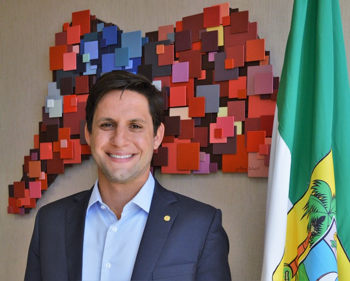 Pelo oitavo ano consecutivo, Rafael Motta disputa Prêmio Congresso em Foco