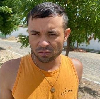 Polícia encontrou tornozeleira rompida, arma e até farda da PM com “Pescocinho”, apontado como assassino de policial penal