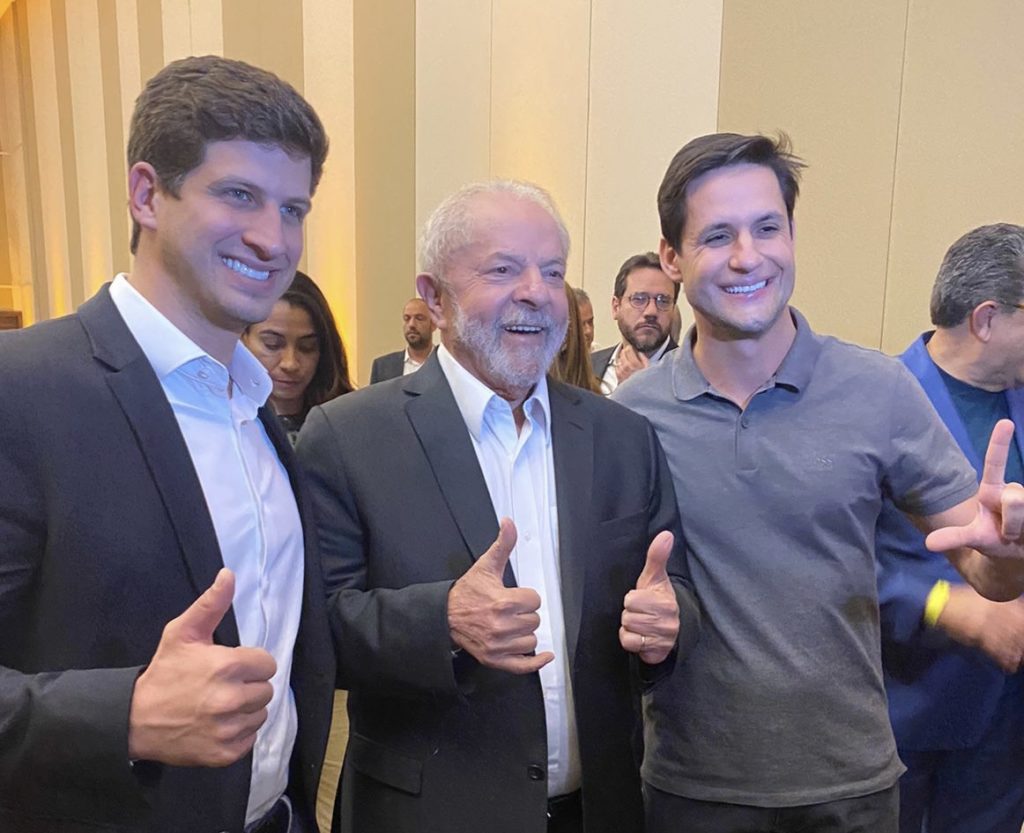 Rafael Motta encontra Lula horas antes de oficializar candidatura ao Senado
