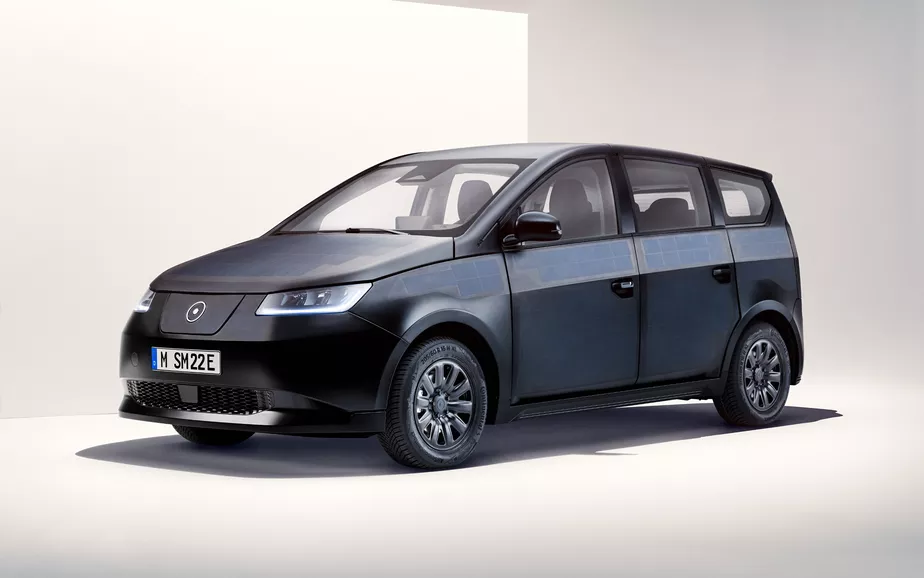 Carro movido a energia solar é lançado na Alemanha custando o mesmo que um Jeep Renegade