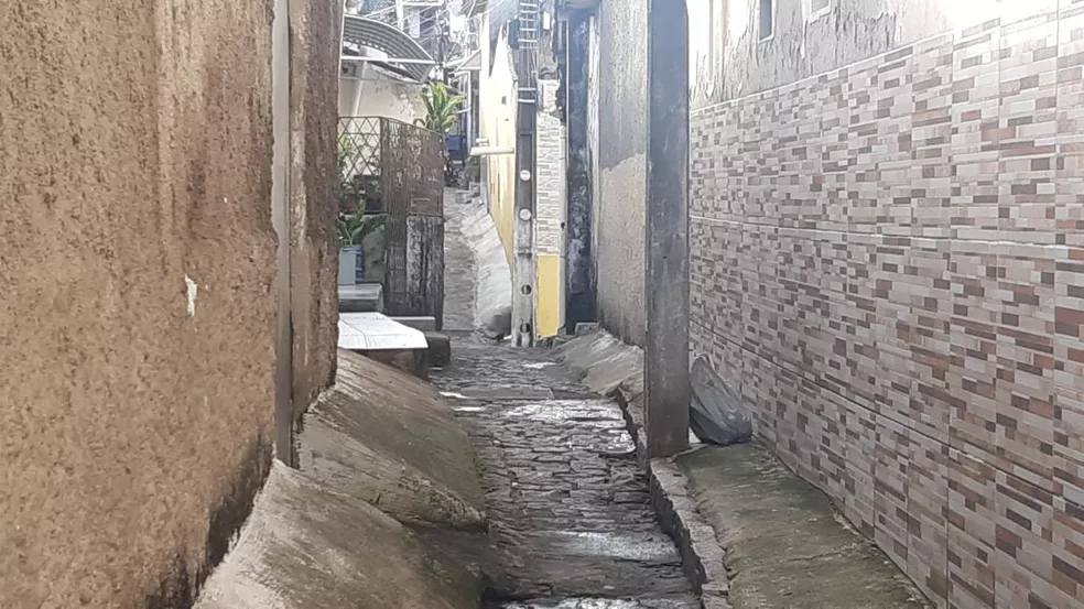 BRUTAL: Homem é morto com tiro na cabeça e tijoladas em Natal