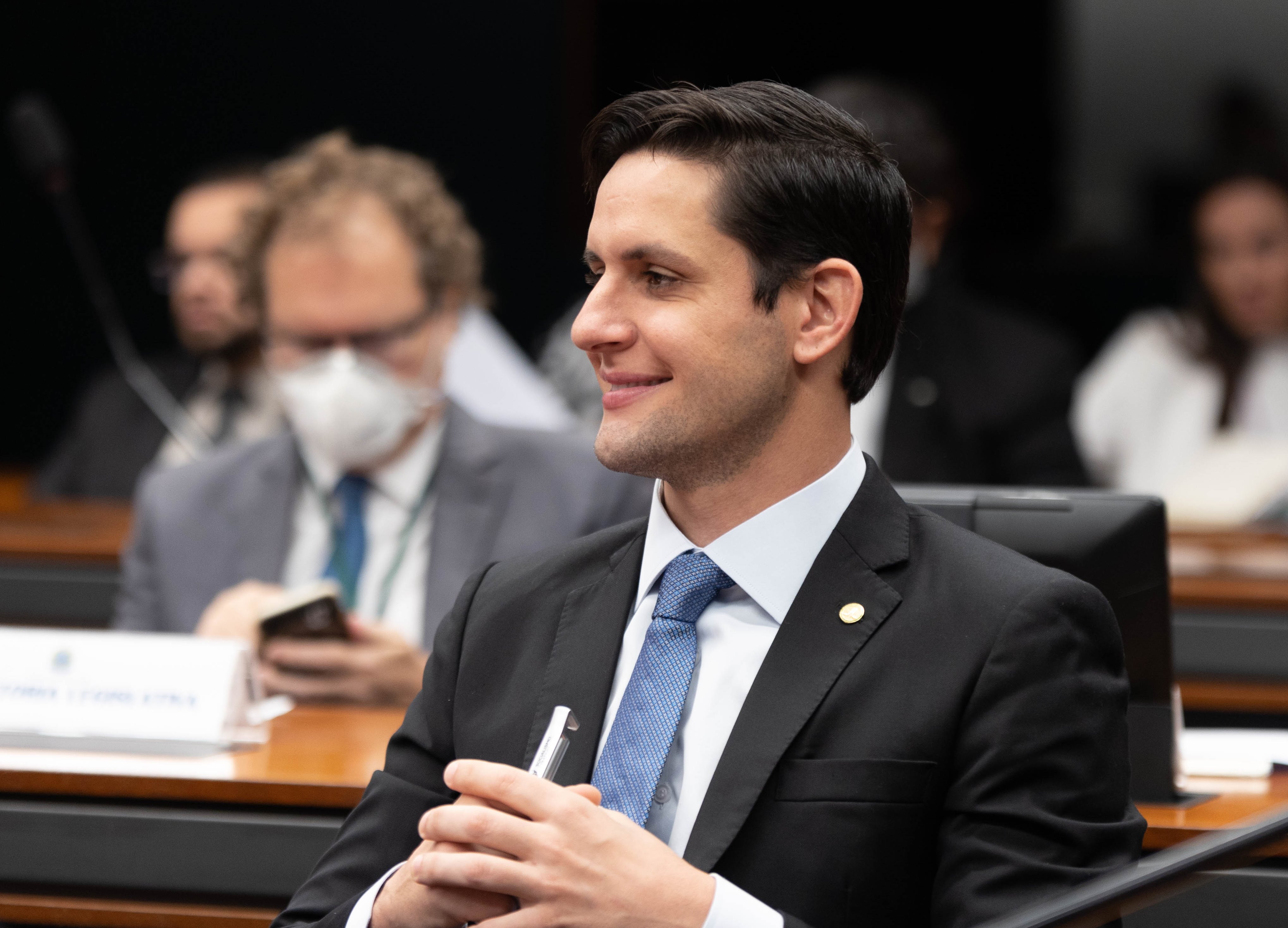 Câmara aprova projeto de Rafael Motta que pune furto de vacina