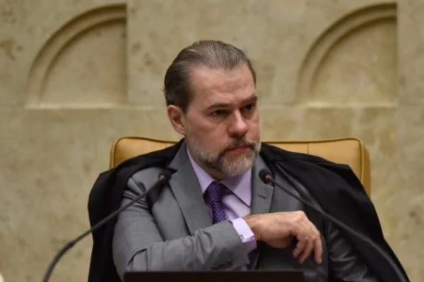 Dias Toffoli diz ser crime empresários defenderem golpe de Estado
