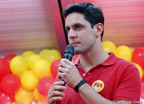 Carlos Eduardo Alves tenta na justiça cercear direito de ir e vir de Rafael